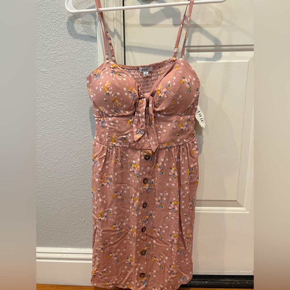 NWT Floral Spring Dress AUW - Size M - Pink